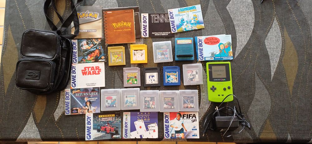 GAME BOY COLOR Consoles et jeux vidéos