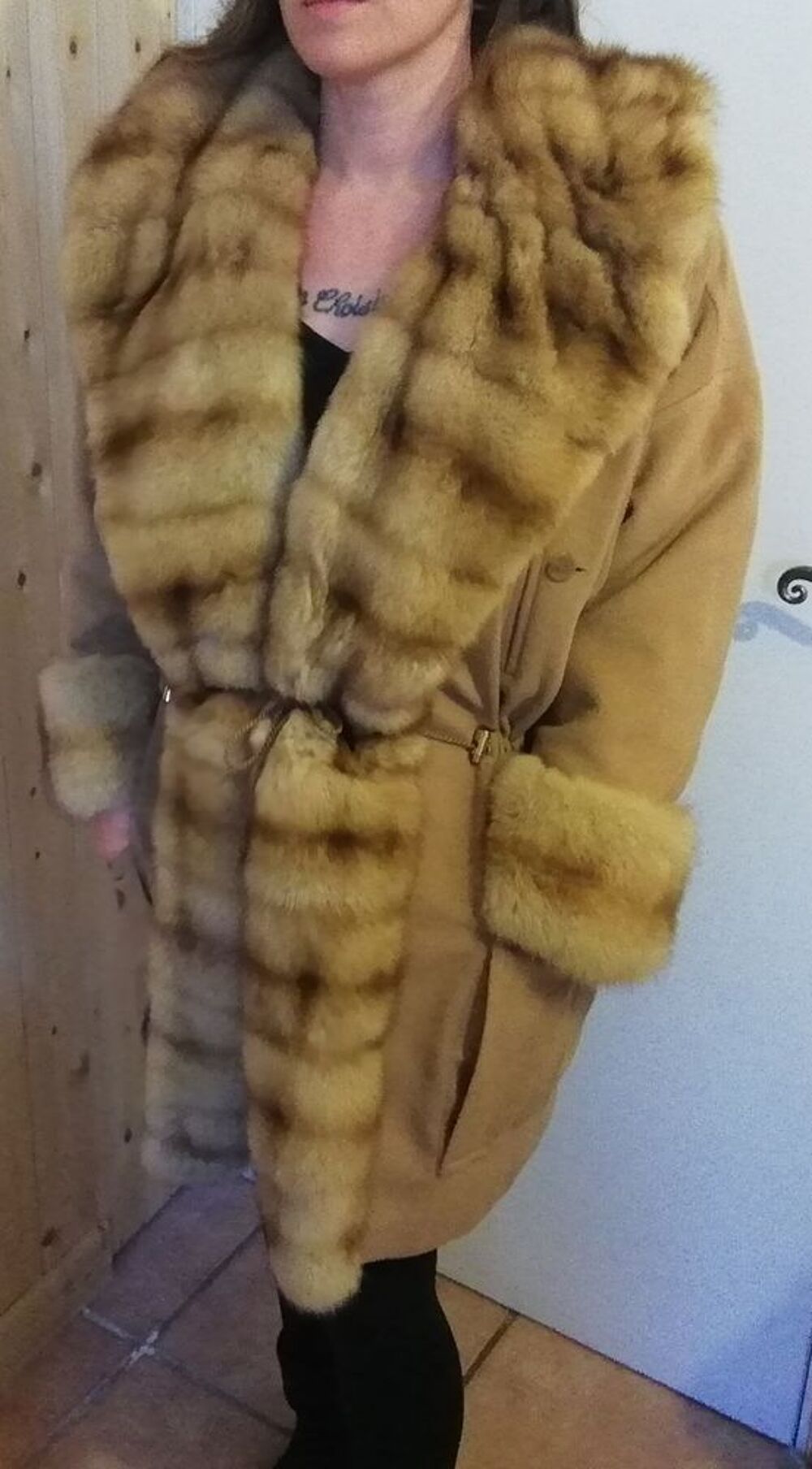 Tr&egrave;s beau manteau trois quart doubler zibeline Vtements