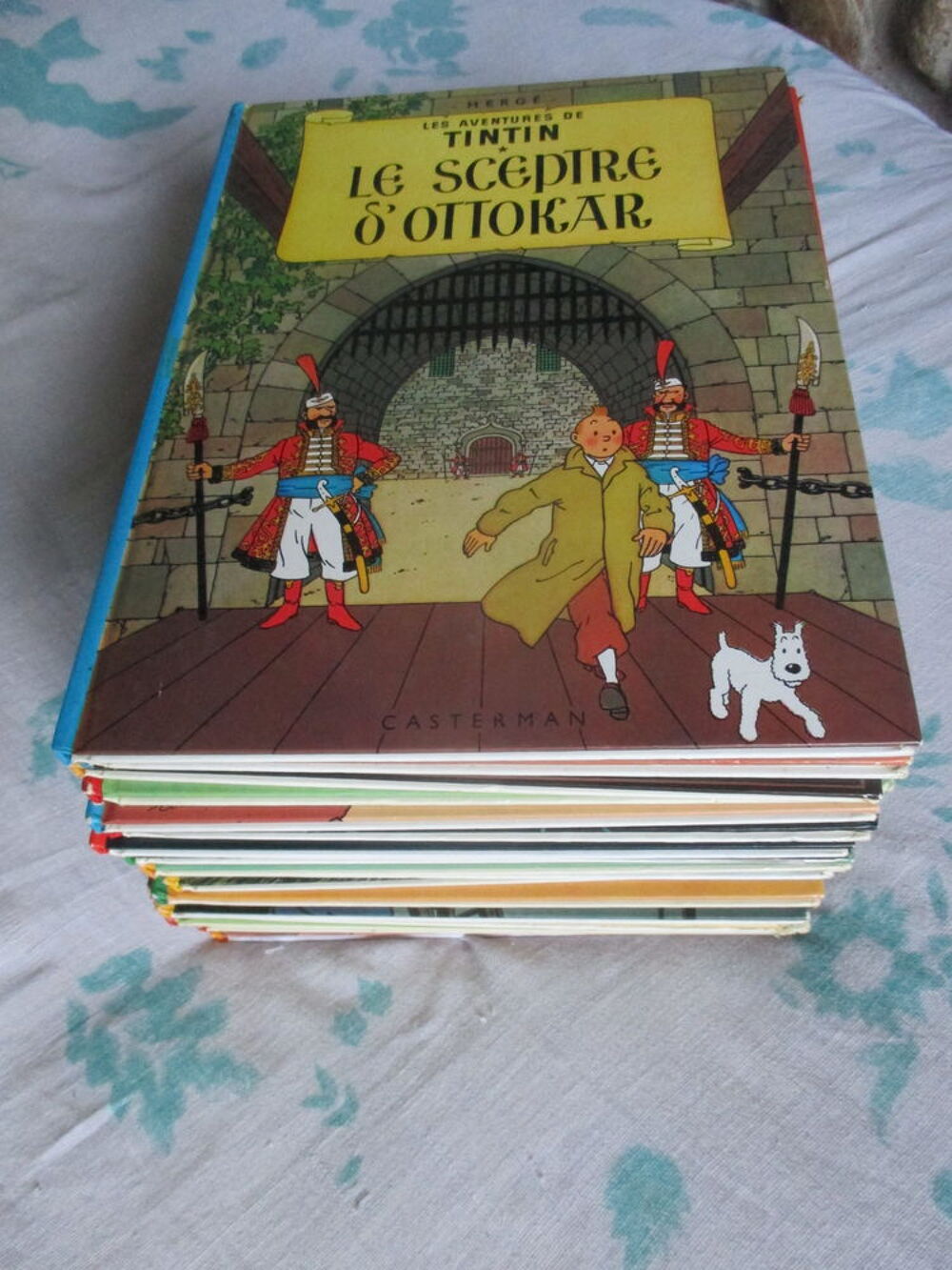 collection compl&egrave;te de 22 volumes de "TINTIN" 1984 Livres et BD