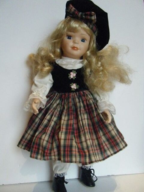 POUPEE VINTAGE PORCELAINE 15 La Celle-sur-Morin (77)