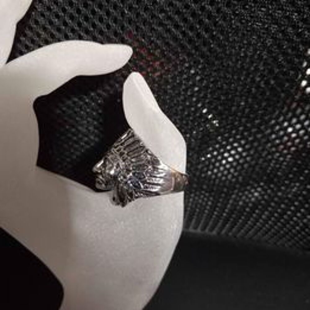 Bague avec t&ecirc;te d'indien Bijoux et montres