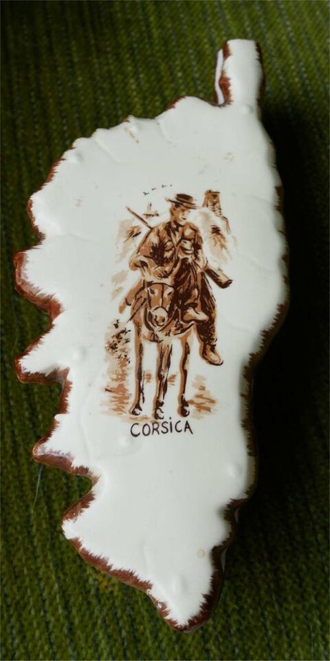 coffret � bonbons ou bijoux  forme Corse 18 Saint-Germain-du-Plain (71)