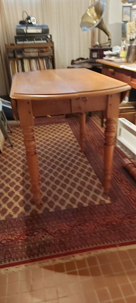 table ronde en ch�ne 150 Lantheuil (14)