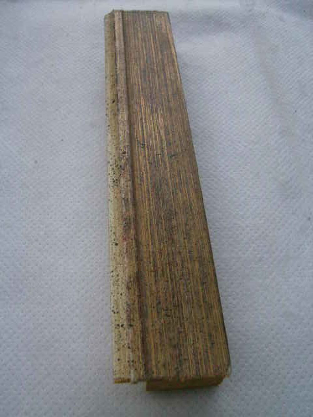
137 m baguettes de 5 diff&eacute;rentes couleurs et or pour cadres Décoration