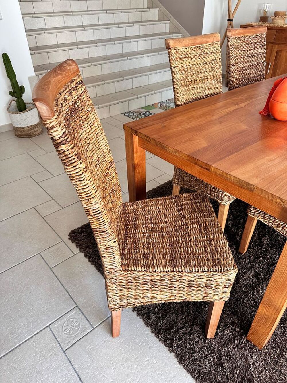 6 Chaises en rotin et bois
Tr&egrave;s confortables Meubles