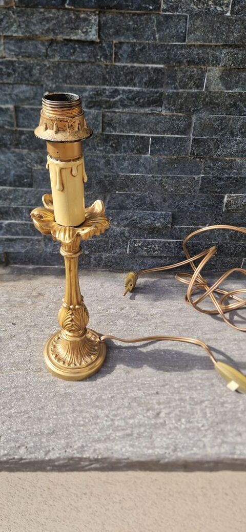 pied de lampe style Louis XVI Le Petit Clamart (92)