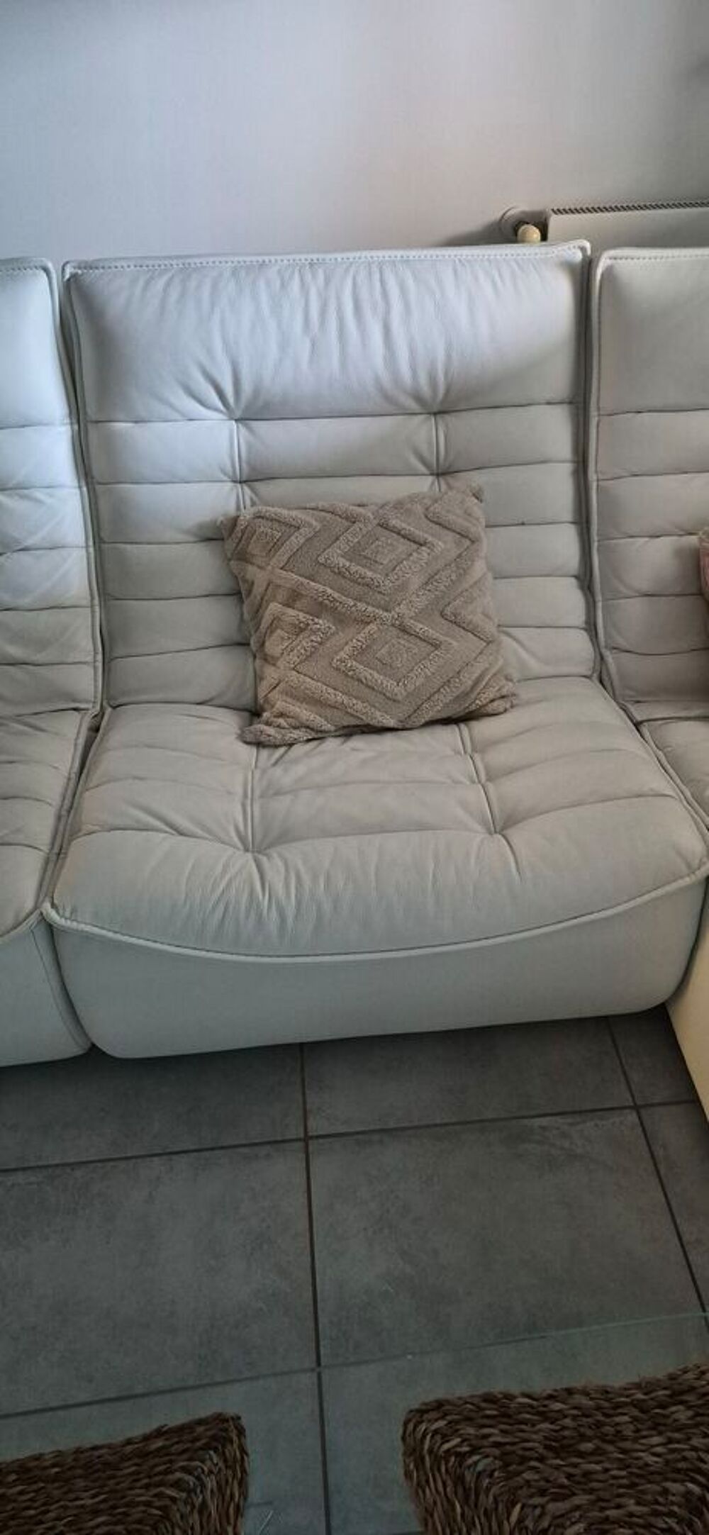 SALON 2 fauteuils sofa et 1 meridienne en cuir blanc Meubles
