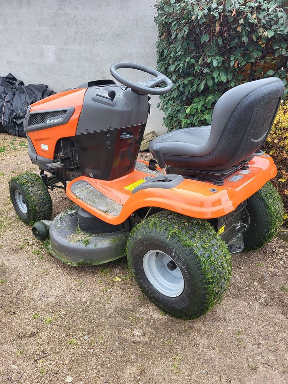 Tracteur tondeuse Husqvarna Jardin
