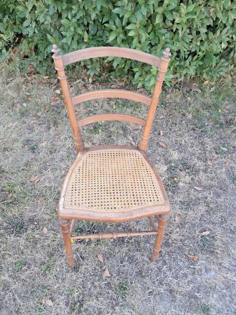 Chaise assise cannée Saintes (17)