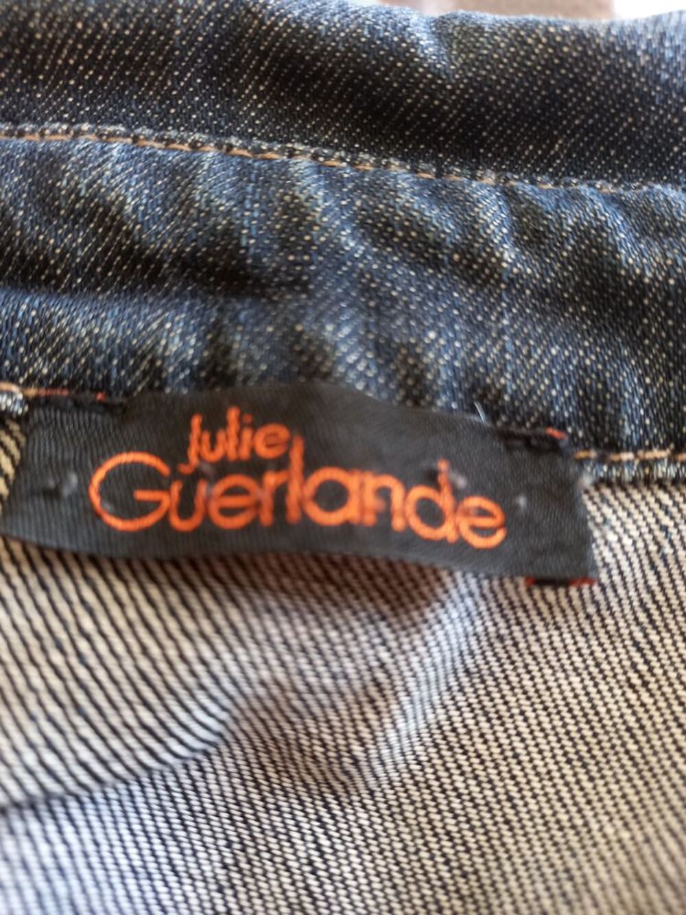 Veste en jean, tr&egrave;s bon &eacute;tat. Taille 40. Vêtements