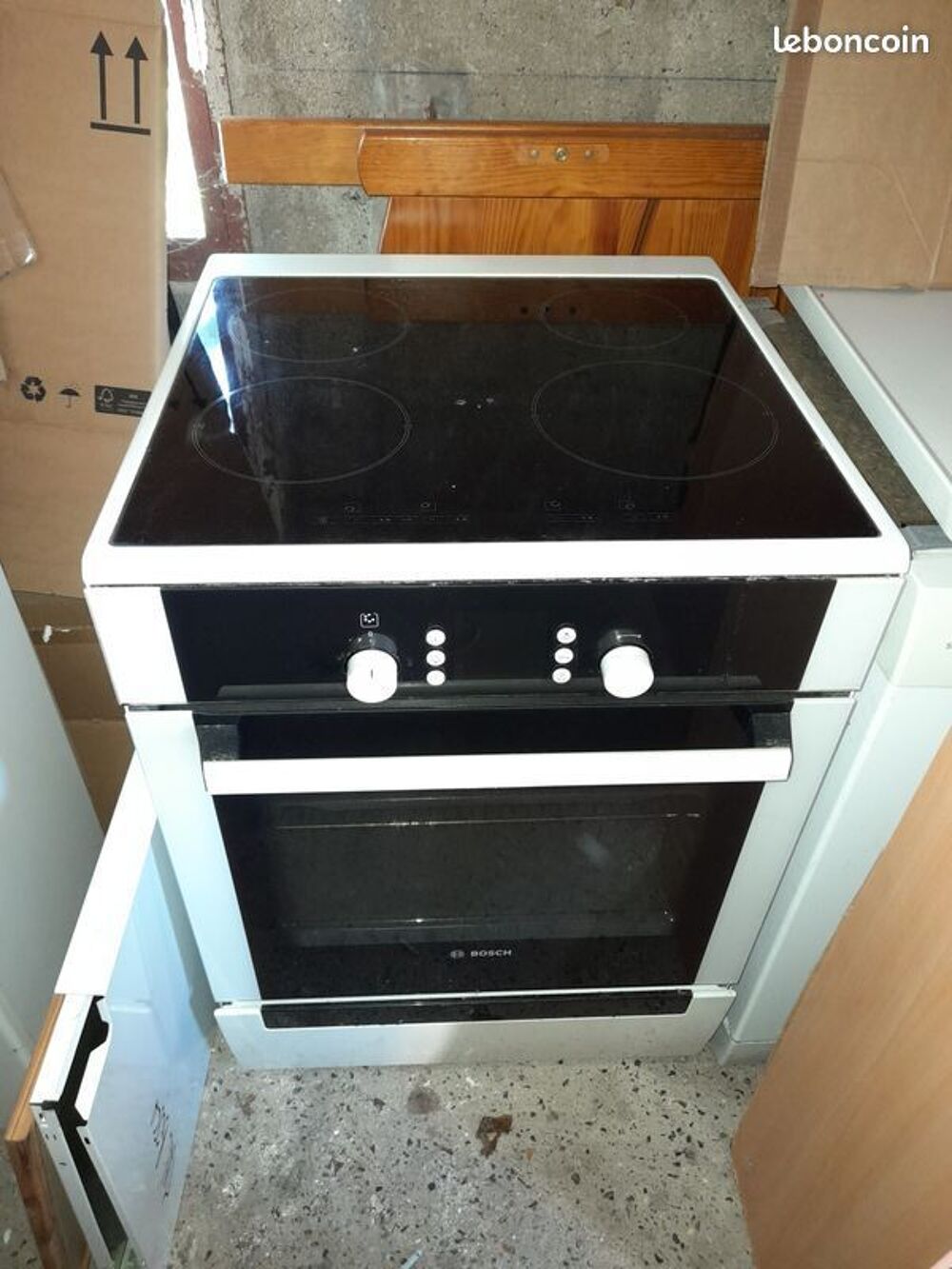 Cuisini&egrave;re vitroc&eacute;ramique Electroménager