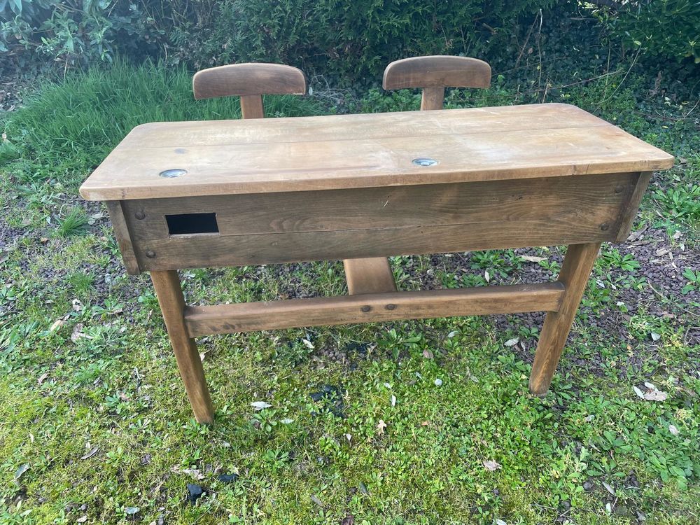 Bureau tr&egrave;s ancien Meubles
