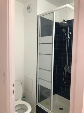  Appartement à louer 5 pièces 90 m²