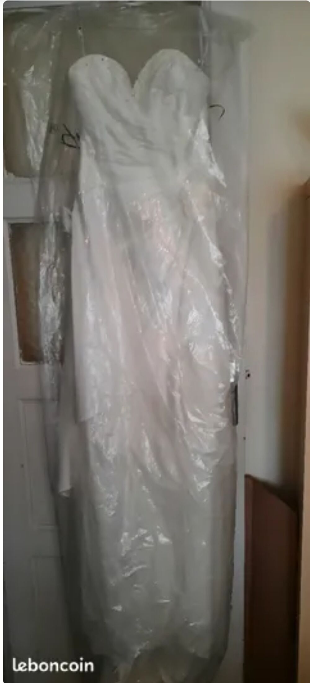 Robe de mari&eacute;e Vêtements