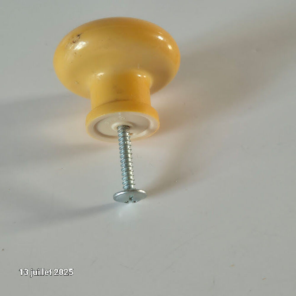 Bouton de tiroir des ann&eacute;es 75-80 Bricolage