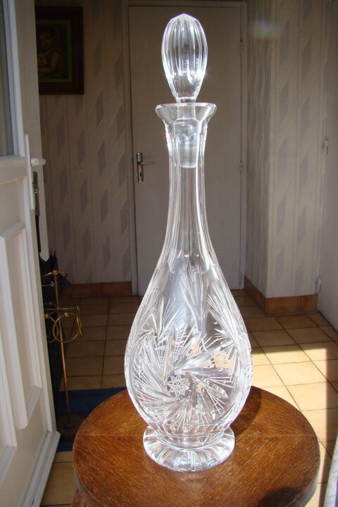 Ancienne carafe en cristal taill�   les Grands Ducs  
Gargenville (78)