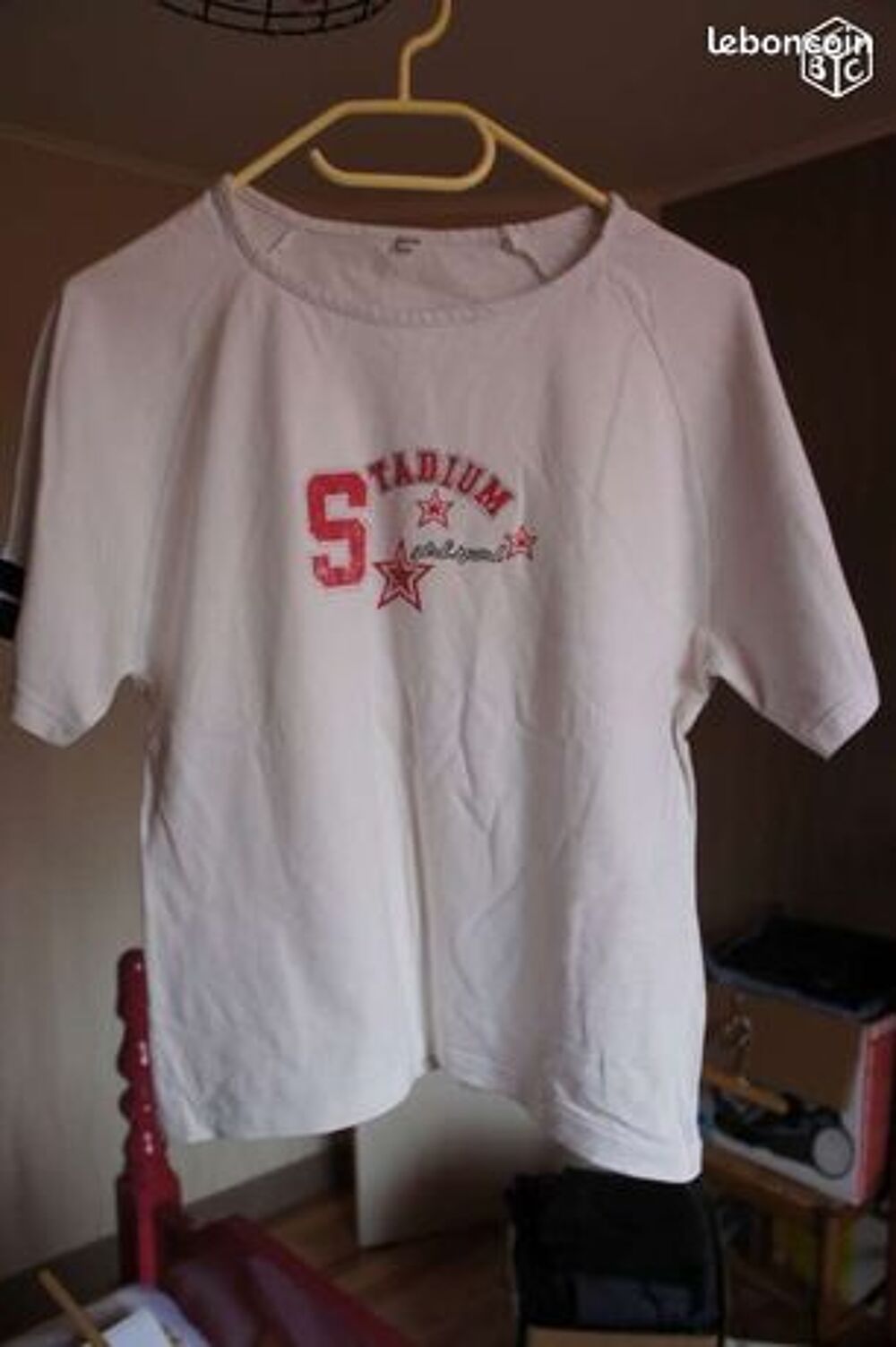 TEE SHIRT FEMME TAILLE 42/44 Vêtements
