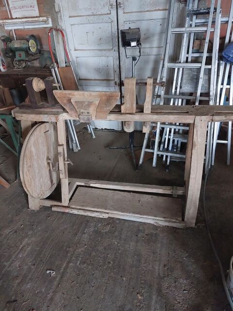 Tour en bois
1080 Le Pin-Murelet (31)