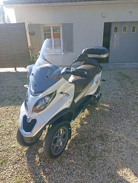 Scooter PIAGGIO 2014 occasion Saint-Sauvant 17610