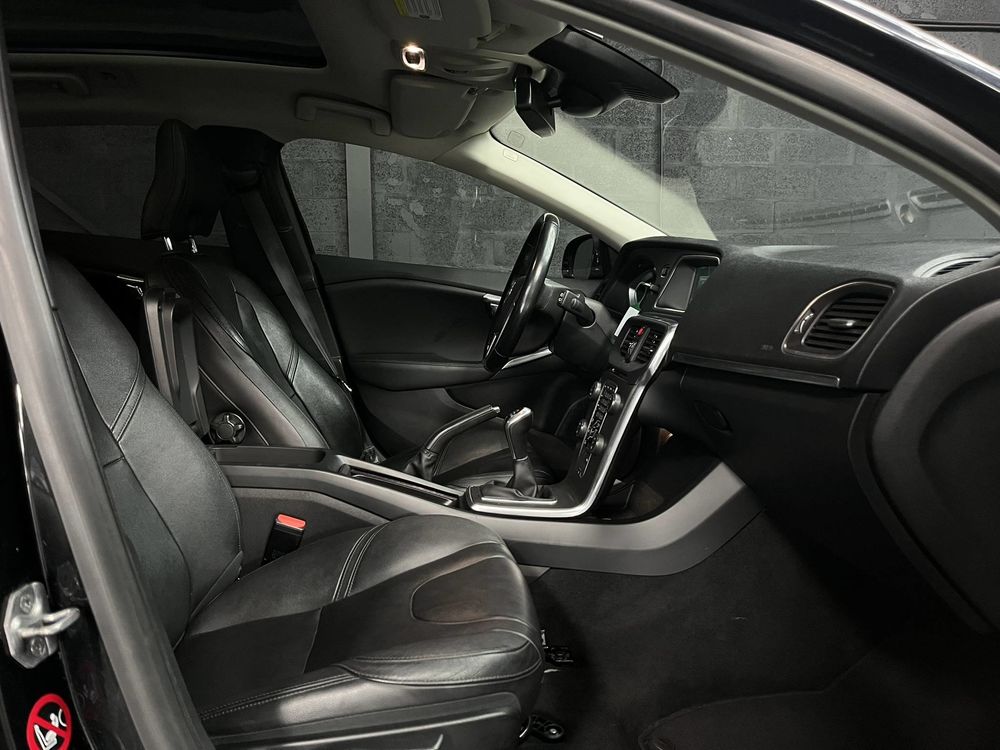 V40 II D3 150ch Start&Stop Summum 2014 occasion 33520 Bruges