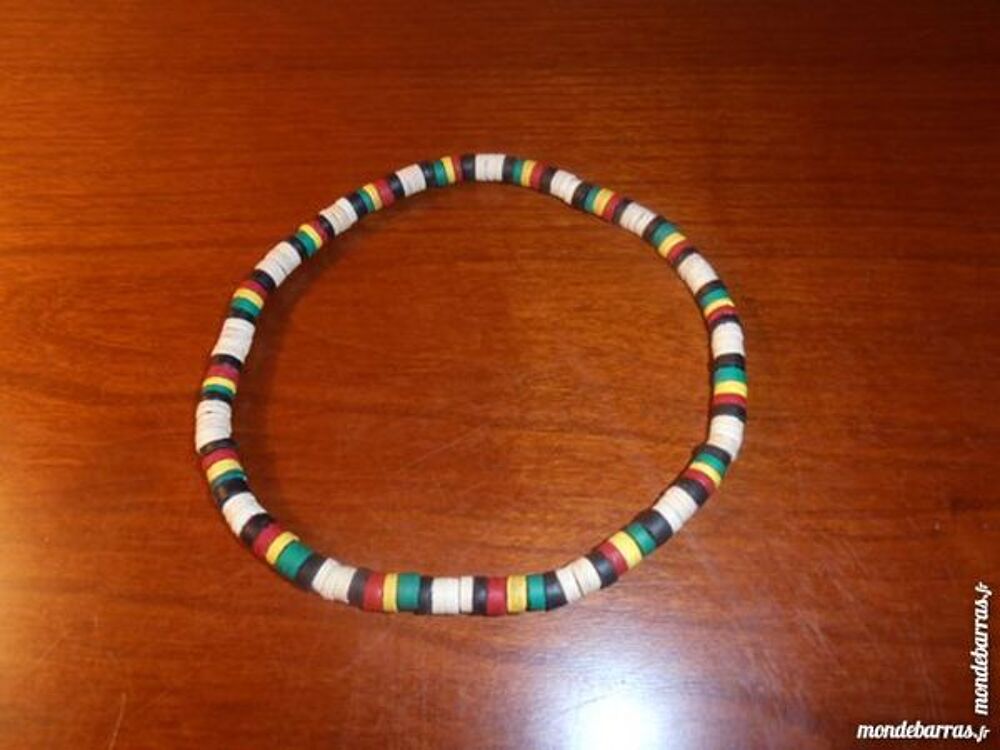 Collier africain (28b) Bijoux et montres