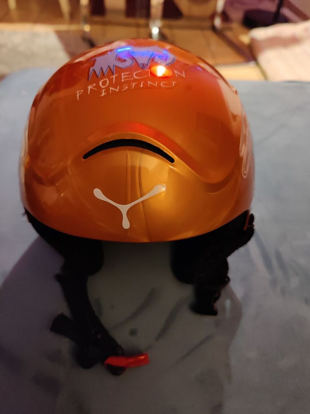 2 Casques ski taille medium 20 EUR les deux Sports