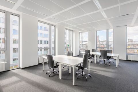 Trouvez un espace de bureau à Aix-en-Provence, Les Alizes  pour 5 personnes  où tout est pris en charge 1299 13100 Aix-en-provence