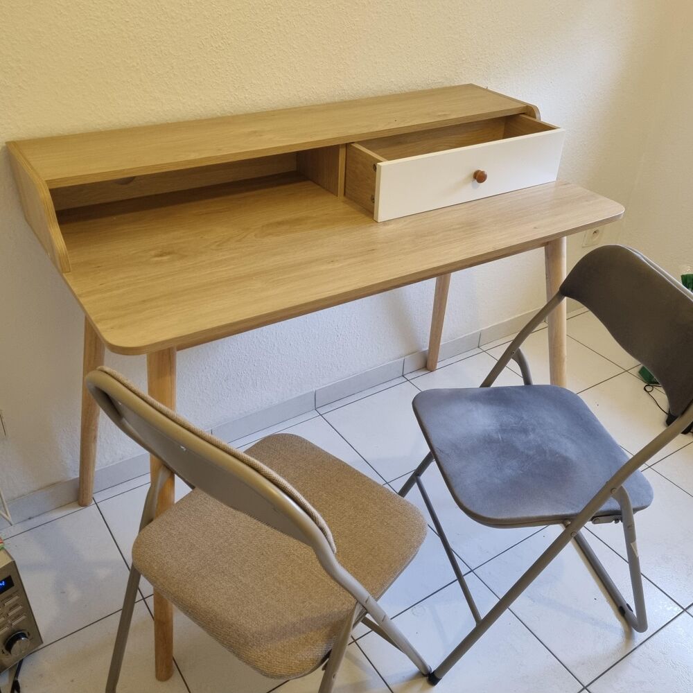 Ventes de meubles canap&eacute; et bureau pour 100€ en tout Meubles