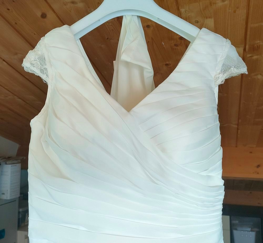 robe de mari&eacute;e de la marque "Mademoiselle Amour" Vêtements