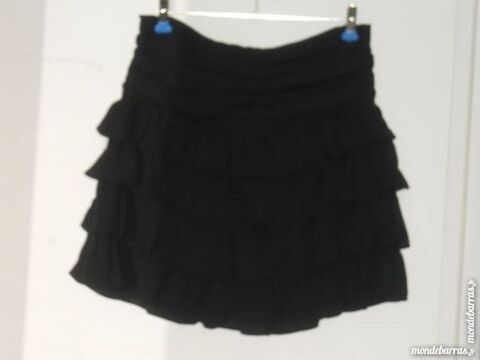 Jupe à volants noire taille 34/36 neuve 10 Rennes (35)