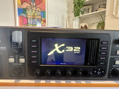 Behringer X32 RACK
700 Toulouse (31)