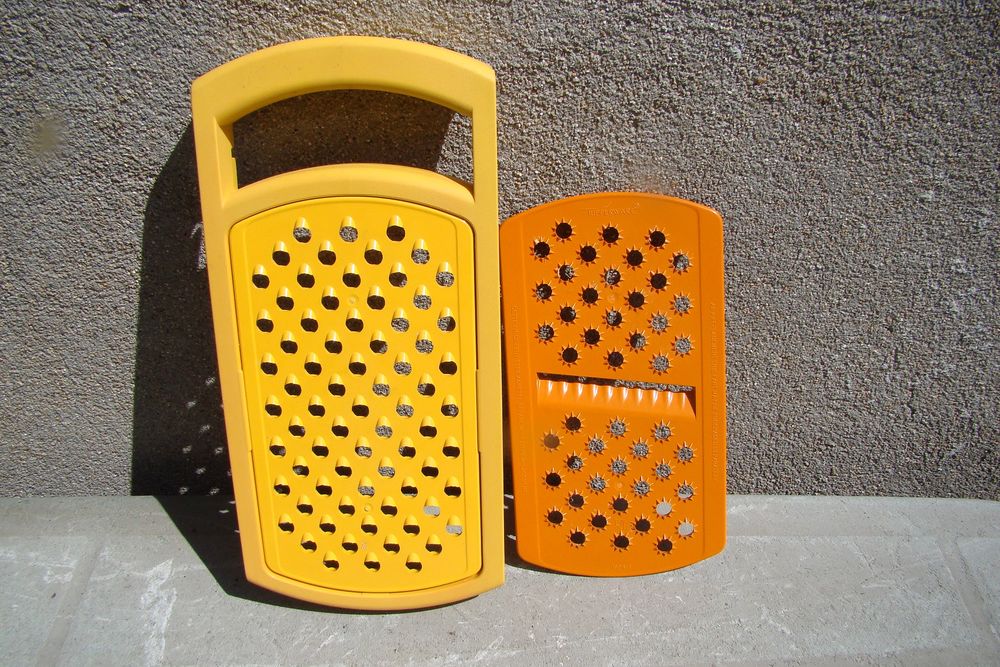 R&acirc;pes &agrave; fromage / l&eacute;gumes Tupperware vintage ann&eacute;es 1970
Cuisine