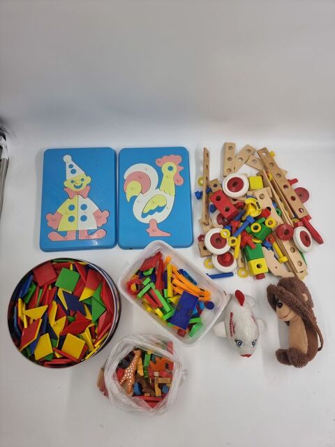 Lot de jouets divers en bois de construction et mosaïque... 4 Vulbens (74)