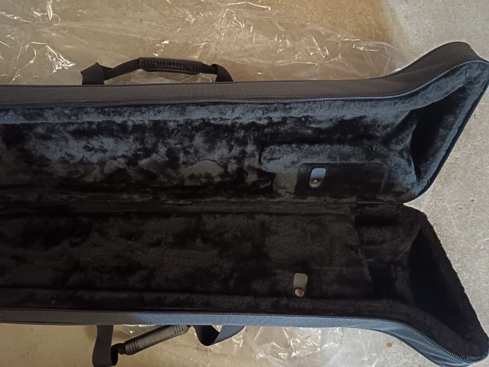 &Eacute;tui trombone Instruments de musique