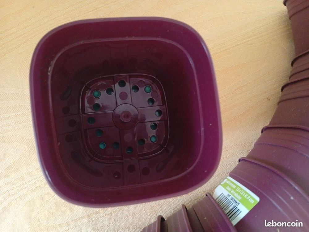 Lot de 10 godets avec r&eacute;servoir amovible pour vos semis Jardin