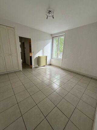  Appartement à louer 2 pièces 45 m² Clermont-ferrand