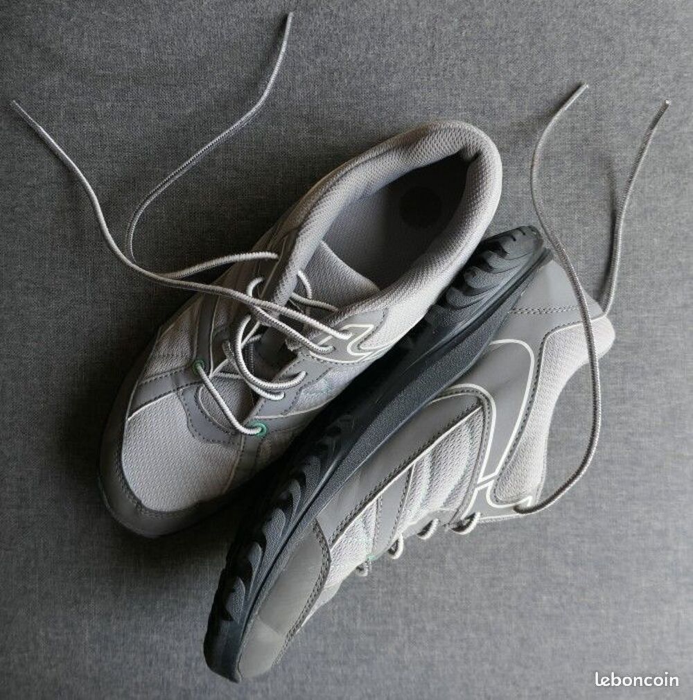 Chaussures de randonn&eacute;e Quechua pointure 38 Chaussures