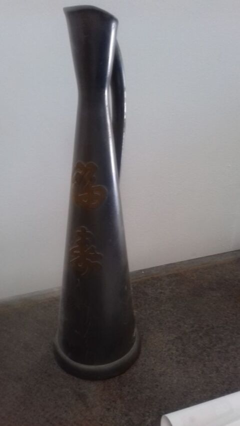 vase en etain 45 Carpentras (84)