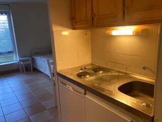  Appartement à louer 1 pièce 28 m²