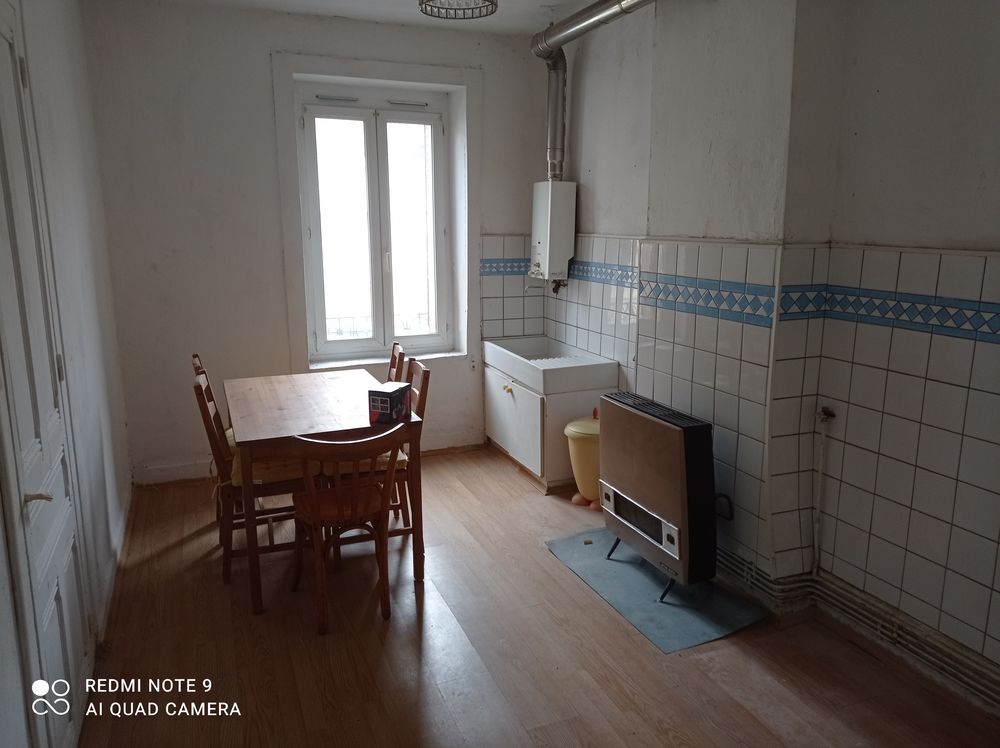 Table en ch&ecirc;ne massif avec 4 chaises Meubles