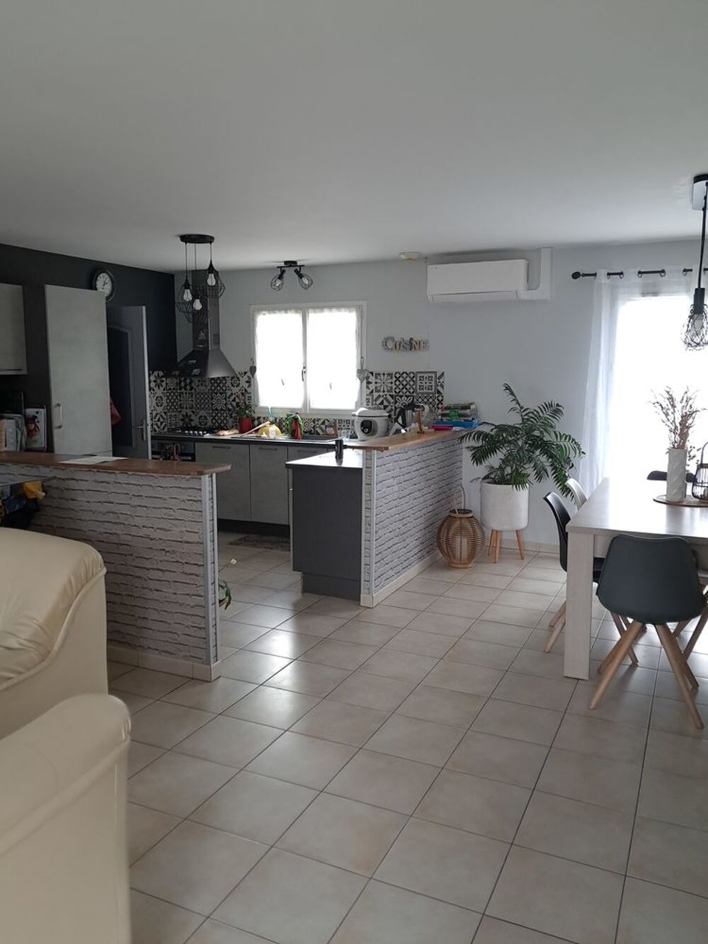 Vente Maison Maison spacieuse plain-pied, pas de travaux, proche du bourg Saint-benoît-du-sault