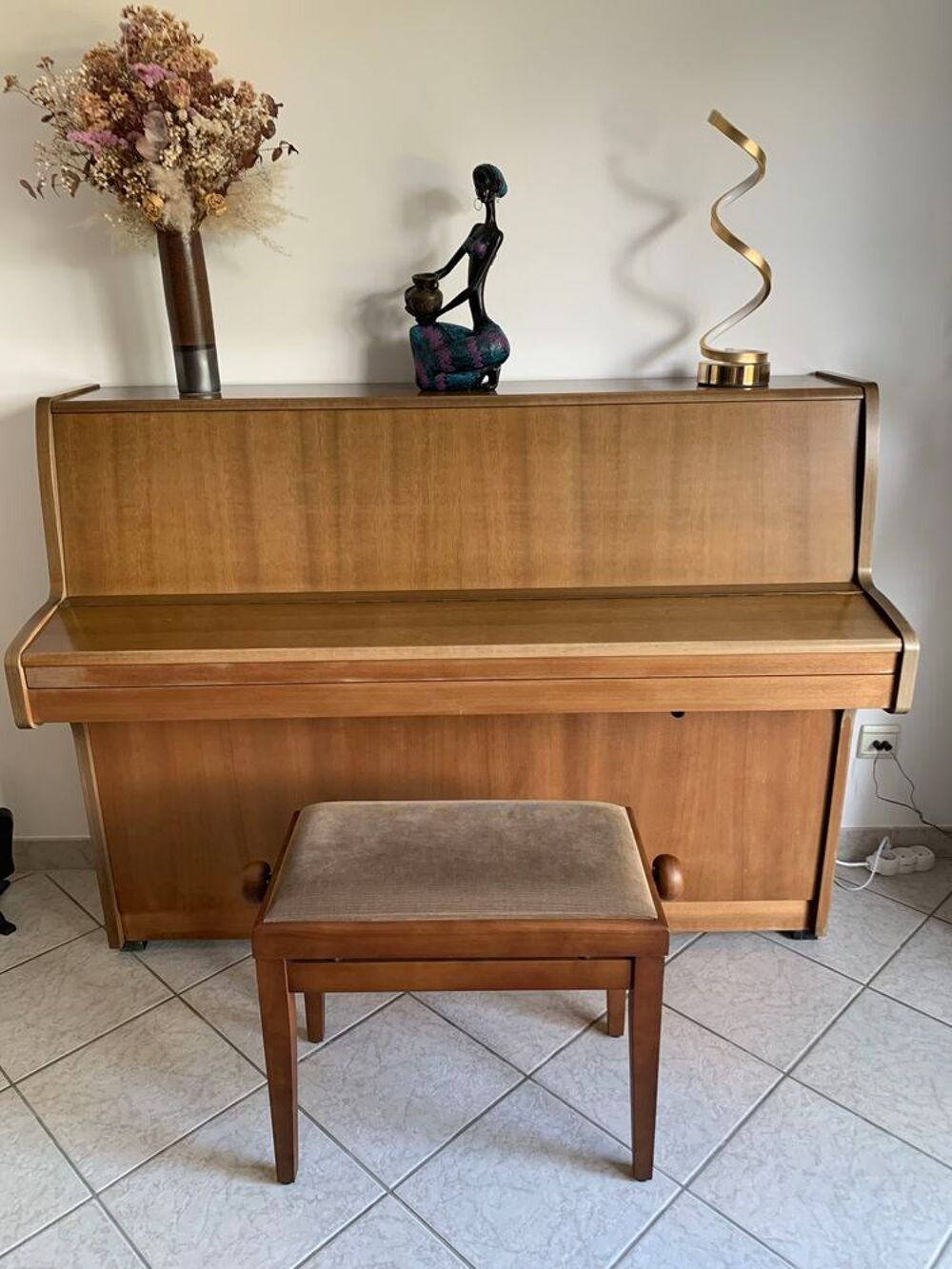 piano droit Will-Steinmann +le tabouret Instruments de musique