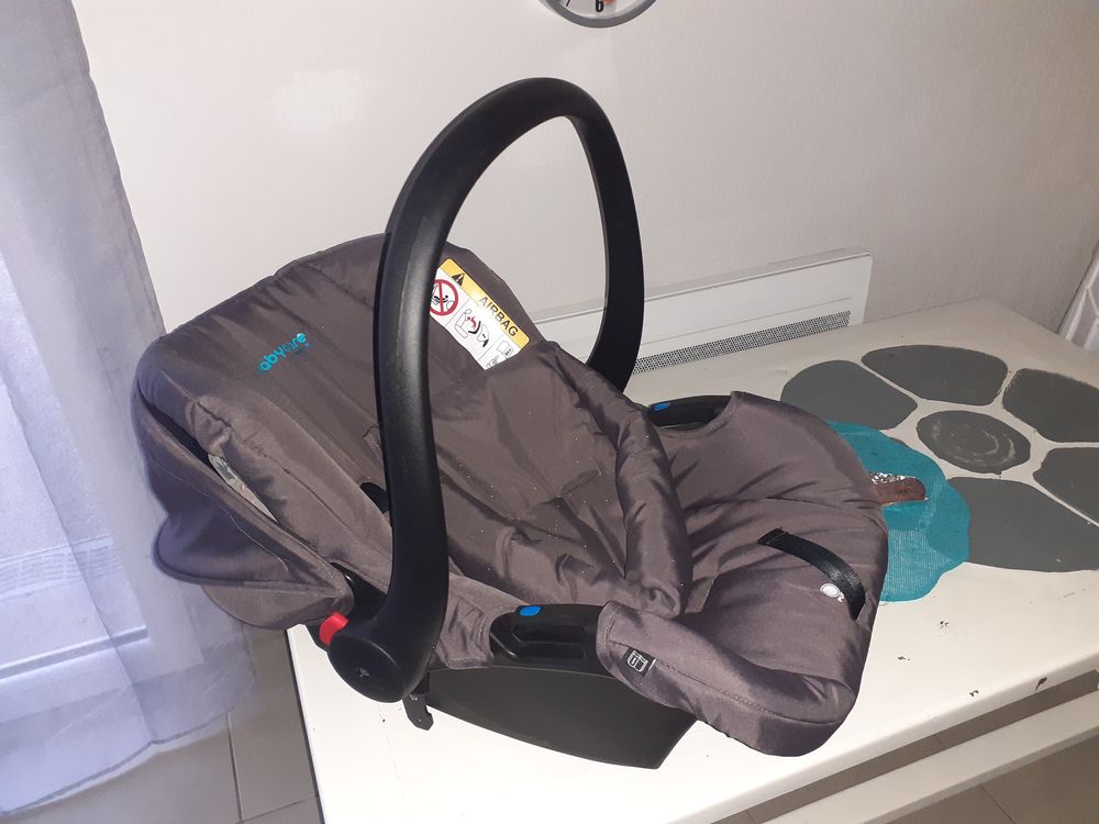 Si&egrave;ge auto b&eacute;b&eacute; de 0 &agrave; 1 an Mobilier enfants