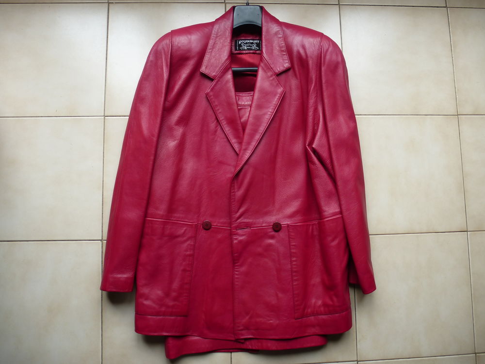 Ensemble veste et jupe en cuir (agneau) TBE Vêtements