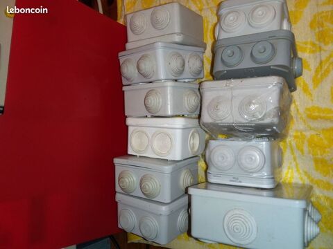 Lot n�24 - boites d�rivation
20 Serres-Castet (64)