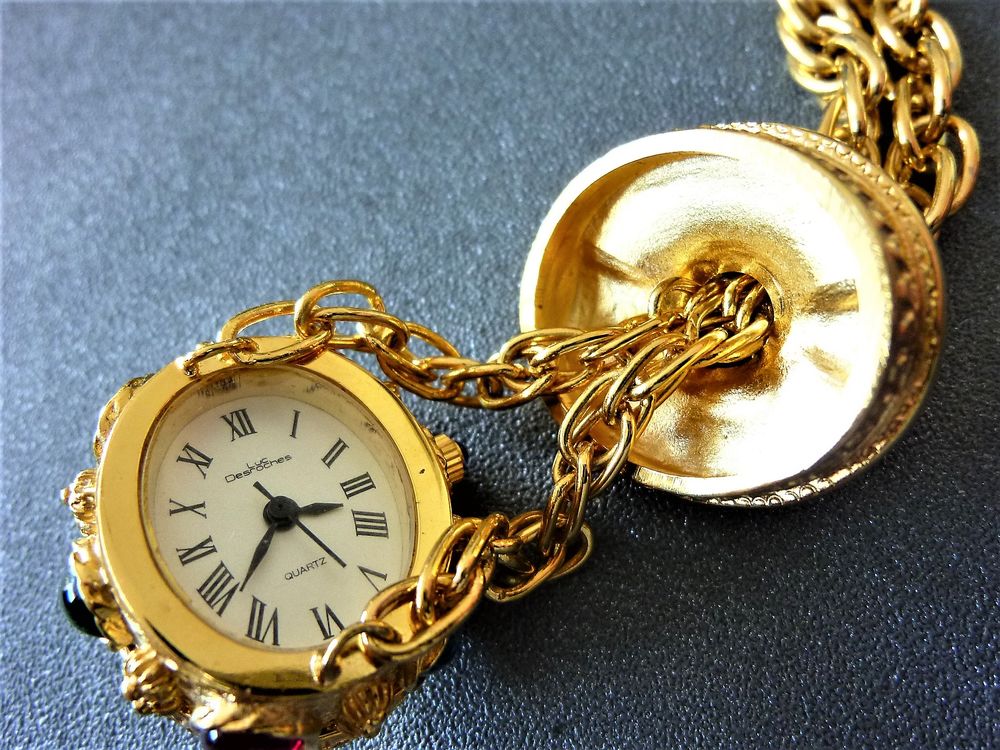 LUC DESROCHES montre pendentif orientaliste 1980 LDR1008 Bijoux et montres