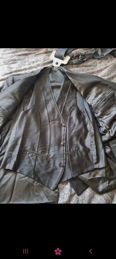 costume 3 pices homme 75 Nandy (77)