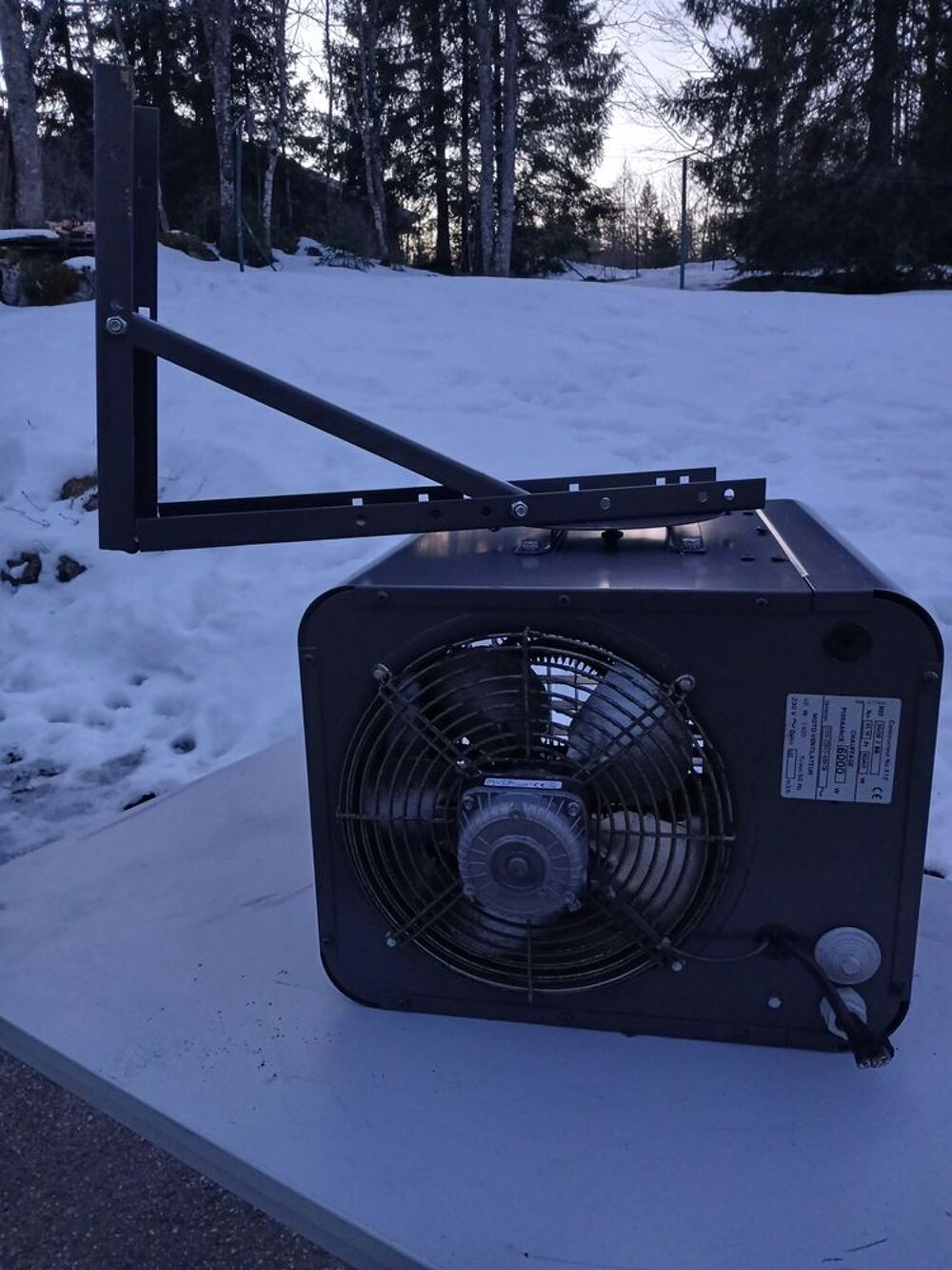 A&eacute;rotherme &eacute;lectrique professionnel NOIROT 6 kW Bricolage