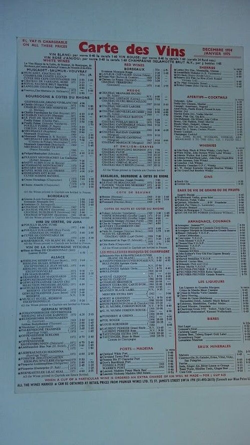 Port de Do&euml;lan, Bretagne sur un menu prunier de Londres .... 