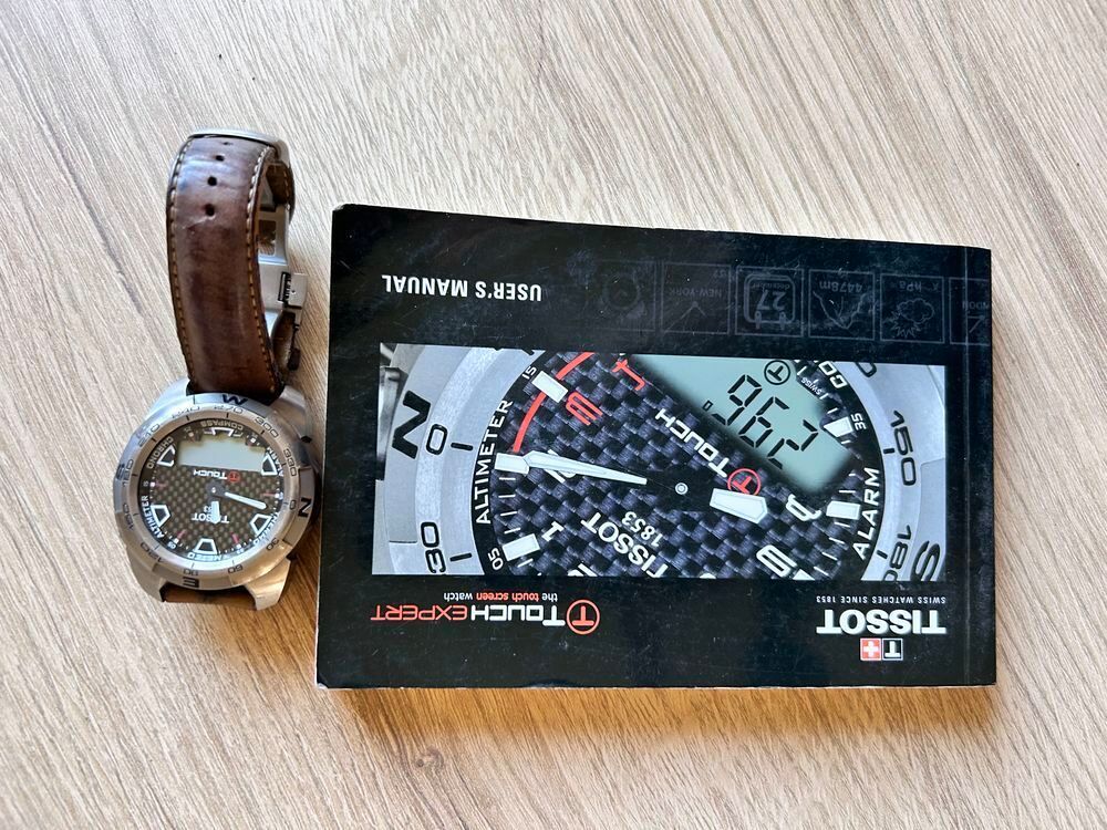 Montre Homme TISSOT T-Touch Titanium - Intemporelle et Multifonction ! 